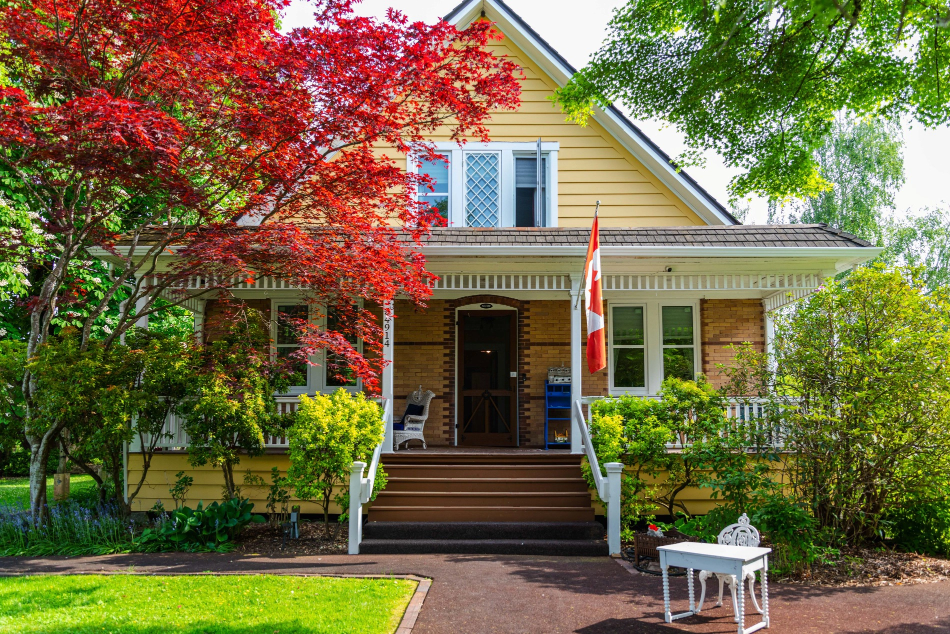 A home with energy-efficient Canadian windows.